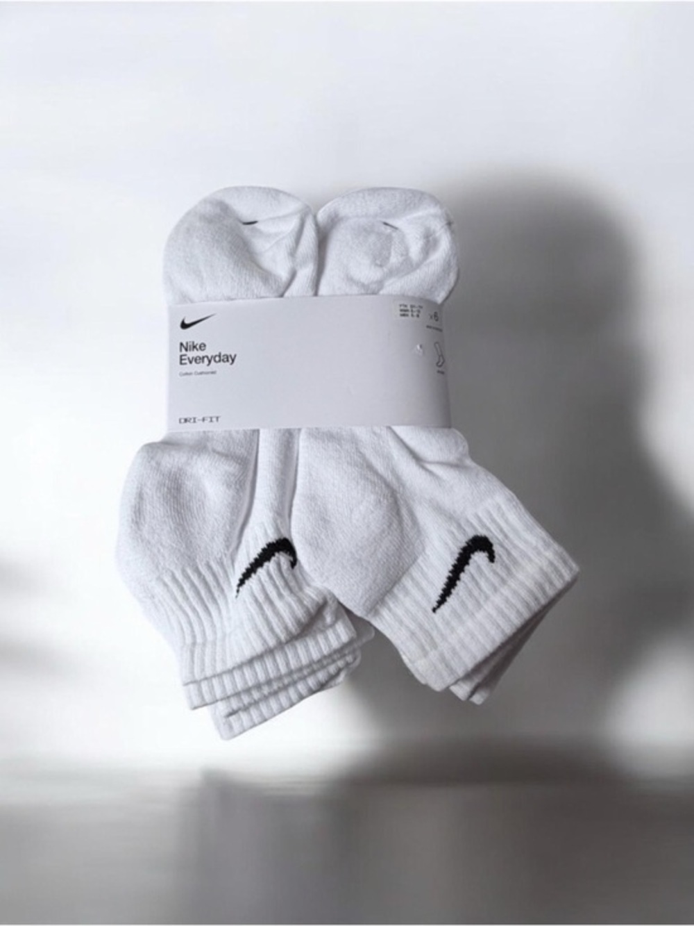 Nike Men's White and Black Crew Socks - 6 Pack